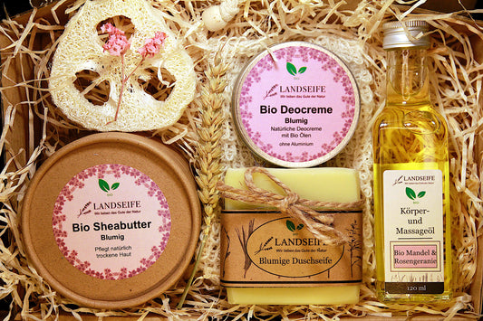 Naturseifen Set für Blumenliebhaber  6-teilig - 4 x Bio Naturkosmetik + Seifensäckchen & Luffascheibe