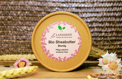 Naturseifen Set für Blumenliebhaber  6-teilig - 4 x Bio Naturkosmetik + Seifensäckchen & Luffascheibe